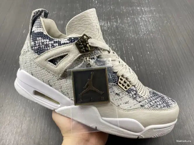 One Kick Snakeskin Retro 4 819139-030 Jordan 0518